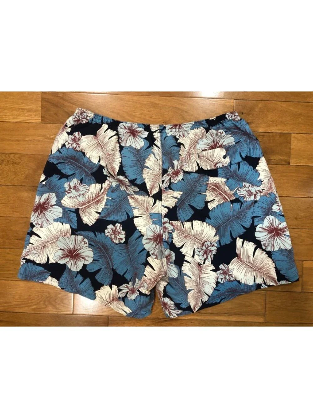 Patagonia men hibiscus